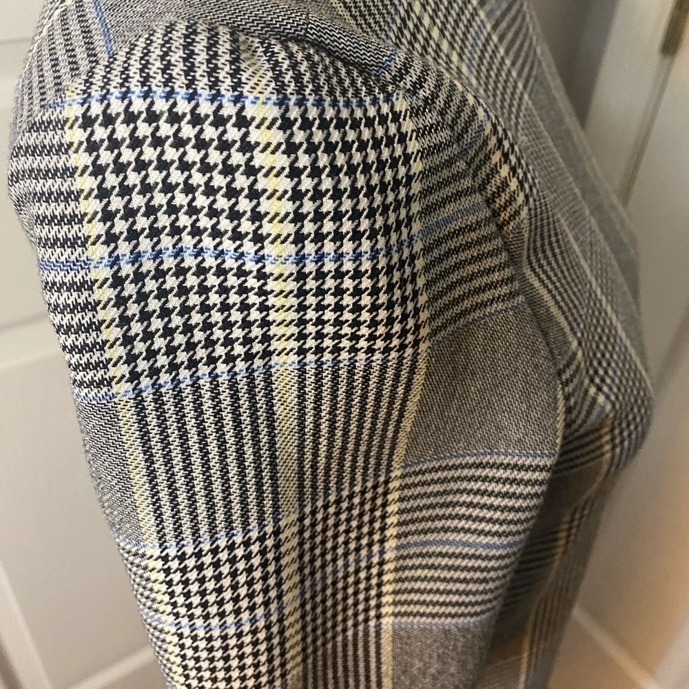 Zara Gray Knee-Length Sheath Dress with Short Sleeves for Work - Picture 4 of 7